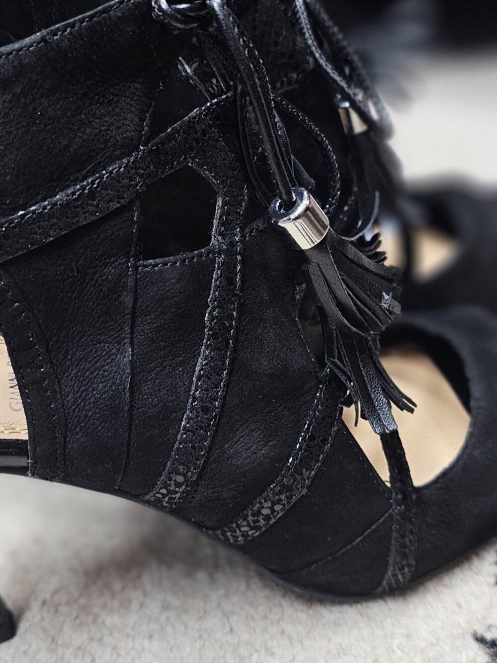 Shoes - Picture 15 of 16
